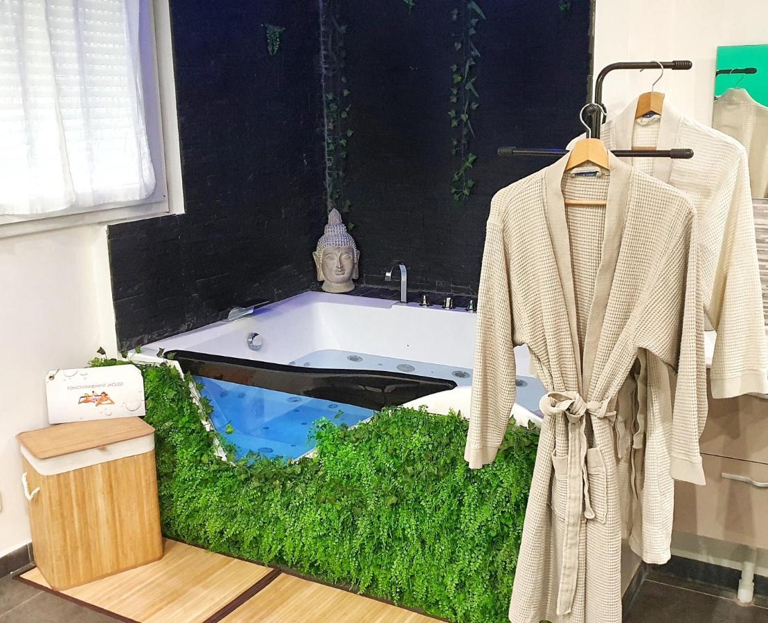Suite Jacuzzi Privatif Plage Des Catalans Marsilya Dış mekan fotoğraf